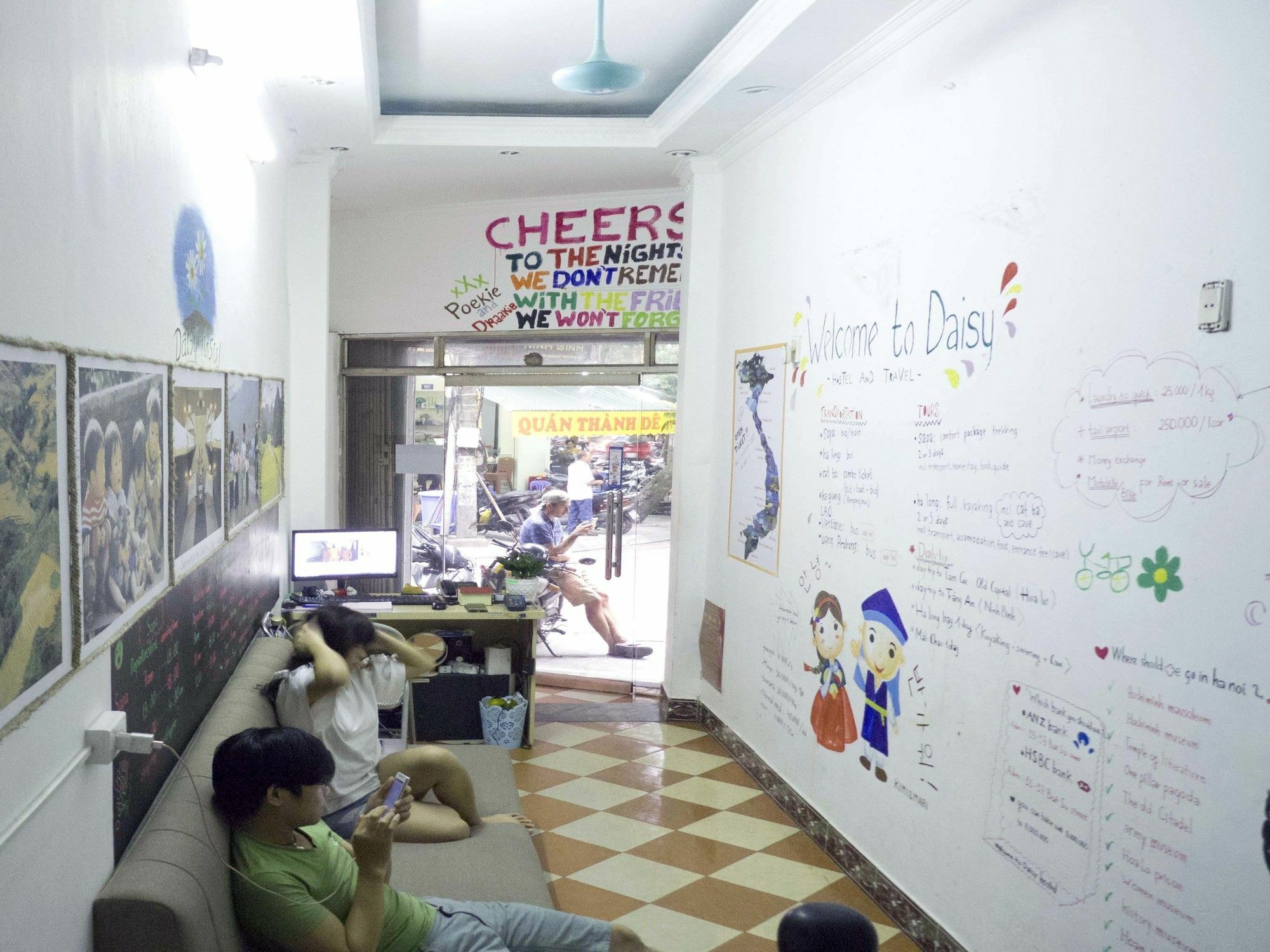 Daisy Hostel Hanoi Esterno foto